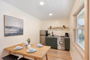 Squam Lake 3 bed plus 3 bath rental (Suite 7)
